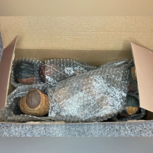 Vintage Christmas Traditions Wood Carved  Nativity Set 8 Piece Set Original Box - Picture 10 of 11